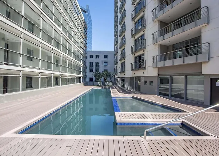 The Icon 1 Bedroom Apartment In Cape Town Foreshore